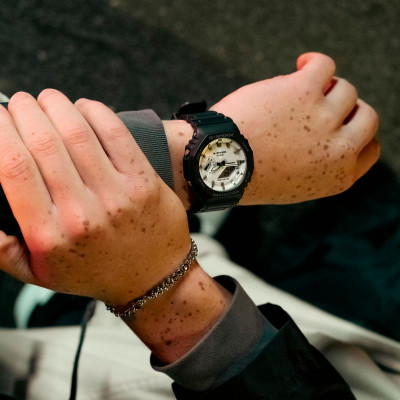 Montre Capsule Black & Brilliant White, GA-2100WD-1AER - Casio G-Shock